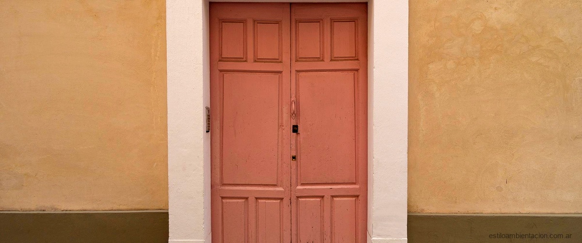 ¿Cuánto cuesta pintar una puerta?